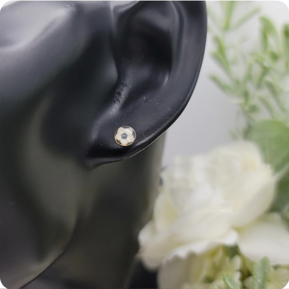 ❤️ SOCCER BALL STUD EARRINGS - Picture 2 of 3